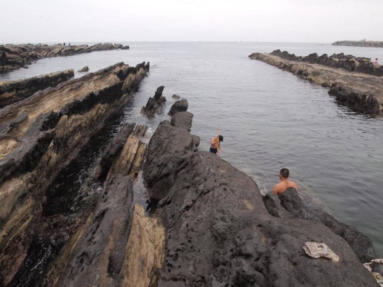 The seaside on Jogashima island is a popular spot for the locals to fish or just spend their weekends.