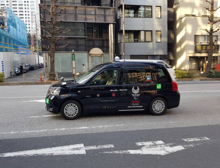 taxi in tokyo