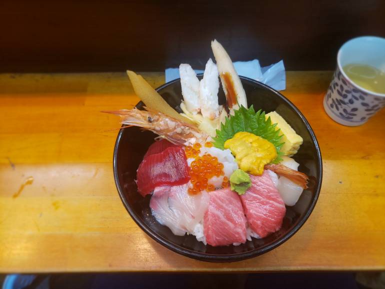 tsukiji outer fish market sushi donburi bowl