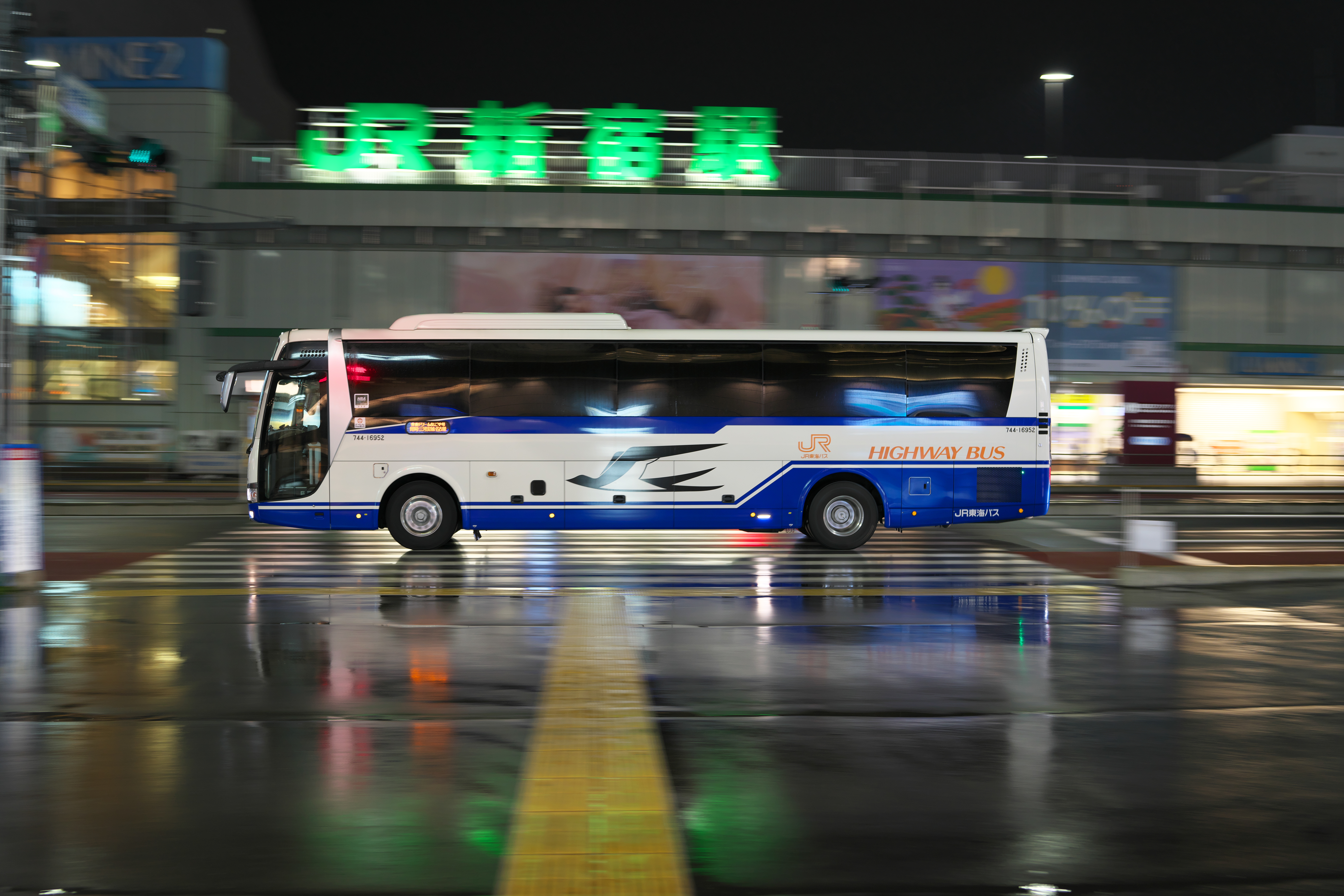 take a night bus - budget travel option for the tokyo to kanazawa itinerary